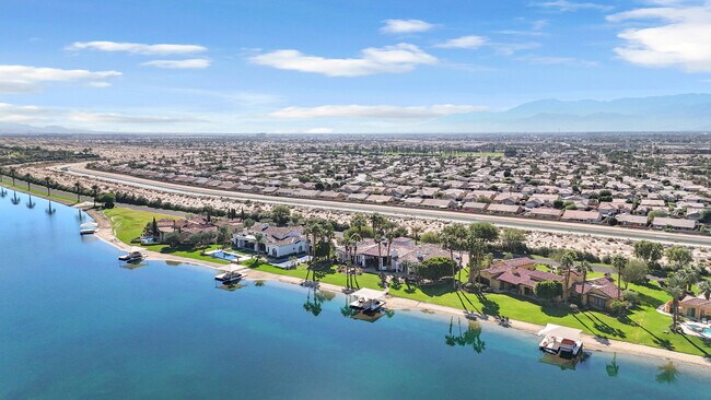 Building Photo - 83054 S Bay Dr