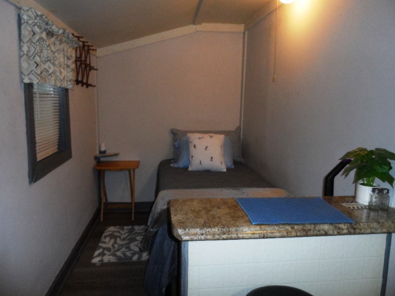 Building Photo - 8716 Hurst Ave