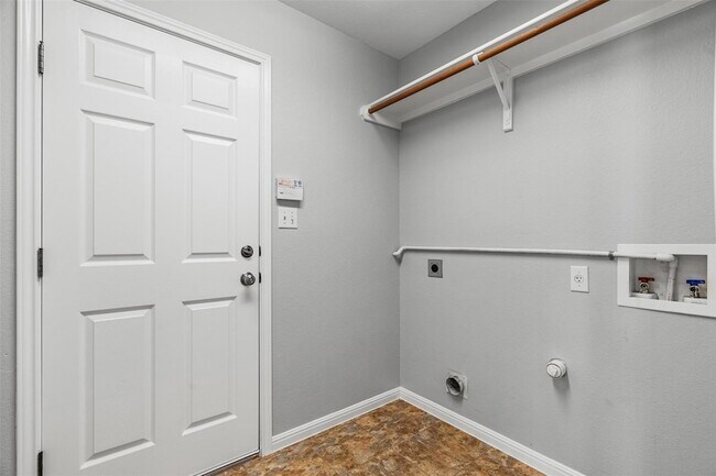 Building Photo - 2505 Rusk Ct