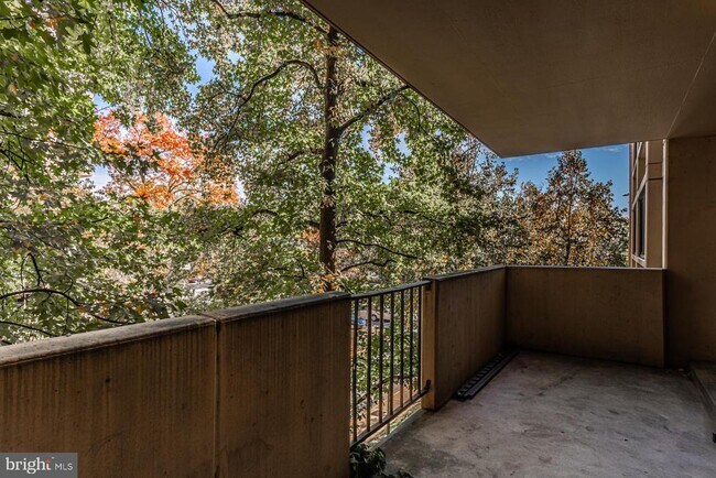 Building Photo - 4141 Henderson Rd