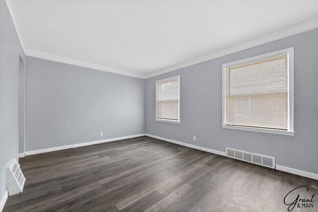 Building Photo - 16212 Maddelein St