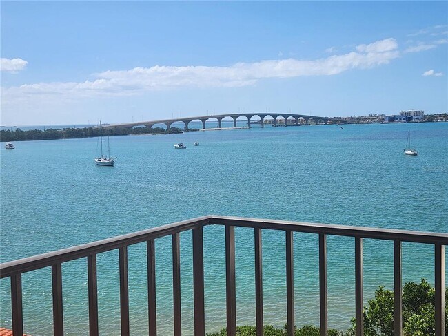 Primary Photo - 6295 Bahia Del Mar Cir