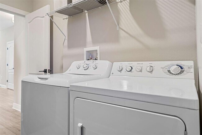 Building Photo - 7796 Somersworth Dr