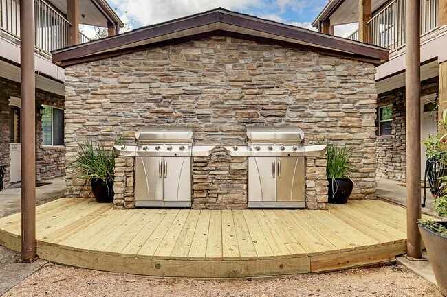 Building Photo - 1449 Heights Blvd