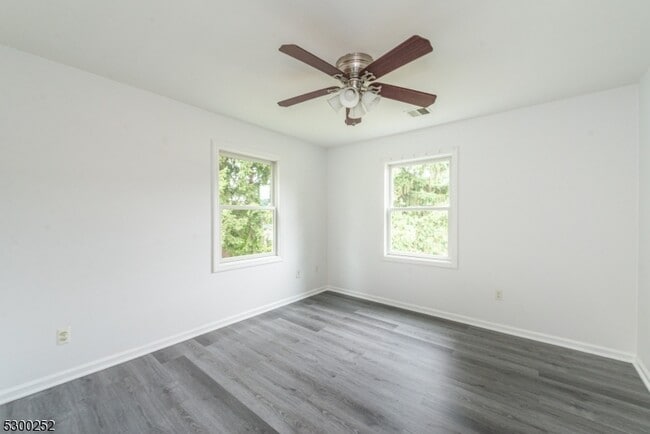 Building Photo - 21 Walsh St