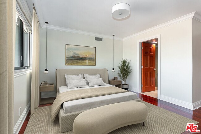 Building Photo - 9323 Burton Wy