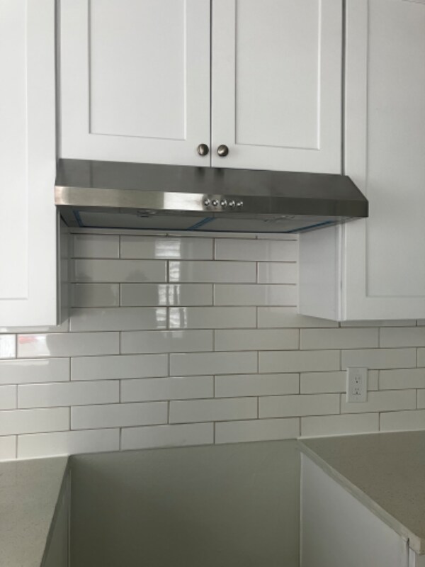 Building Photo - 730 S Eastern Ave