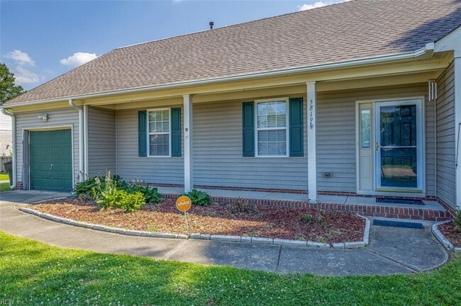 Building Photo - 5819 Woodside Ln