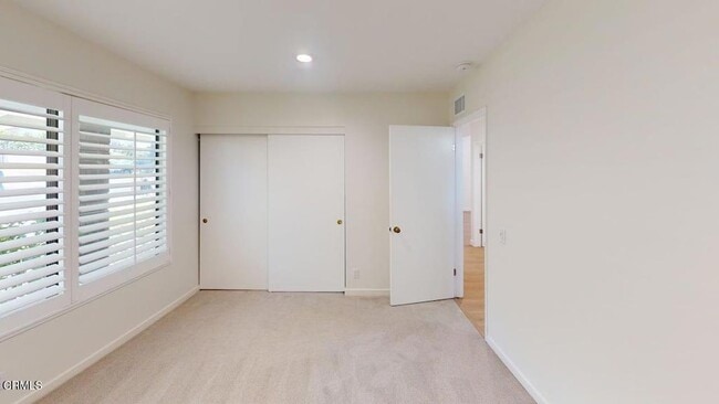 Building Photo - 1502 Briarglen Ave