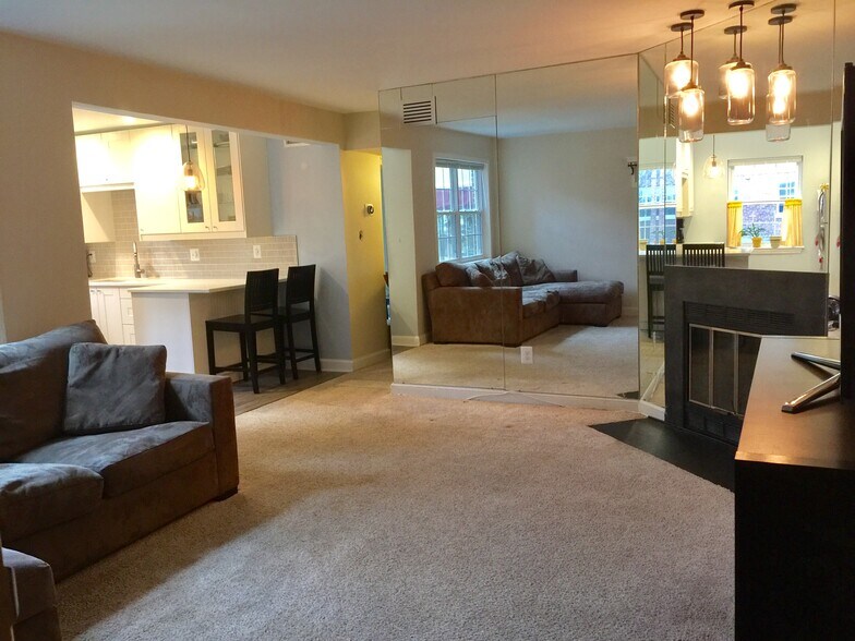 Living Room - 2100 North Scott Street