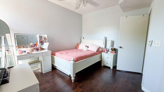 Building Photo - 1611 Veracruz Ln