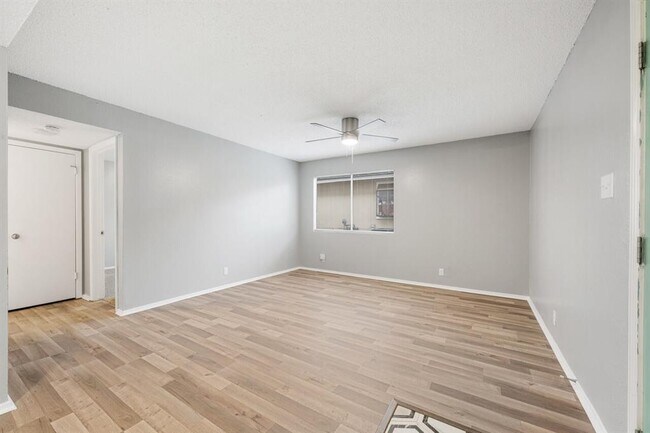 Building Photo - 6805 Blue Dawn Trail
