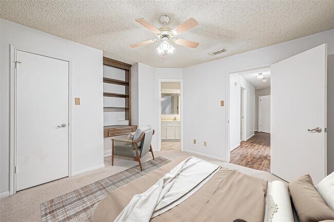 Building Photo - 15030 St Cloud Dr