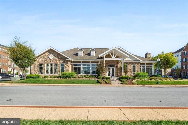 Building Photo - 6026 Forum Sq