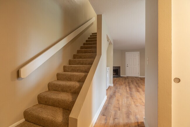 Building Photo - 12387 SW Walnut St