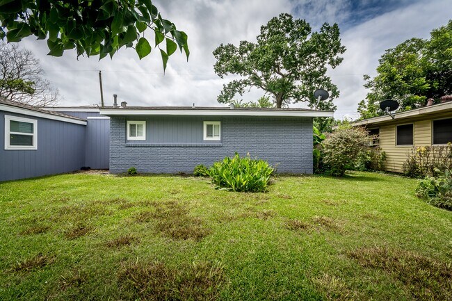 Building Photo - 4411 Knotty Oaks Trail