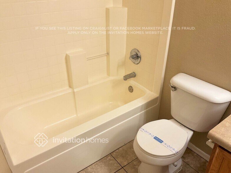 Building Photo - 9537 W Monte Vista Rd