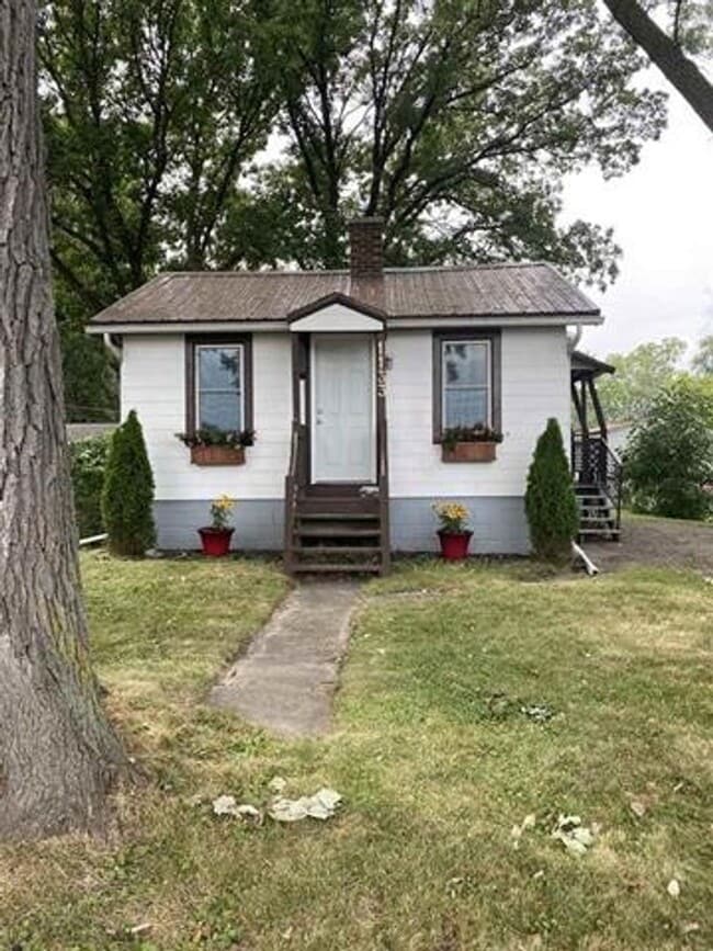 Building Photo - 1133 Lincoln St