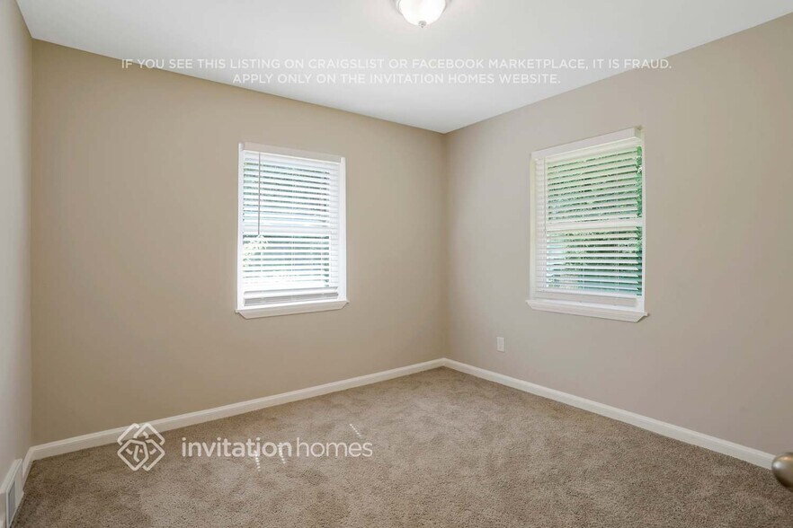 Building Photo - 3389 Lark Ln