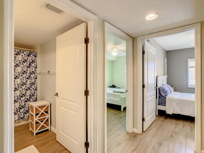 Building Photo - 1851 Jimmy Buffett Mem Hwy