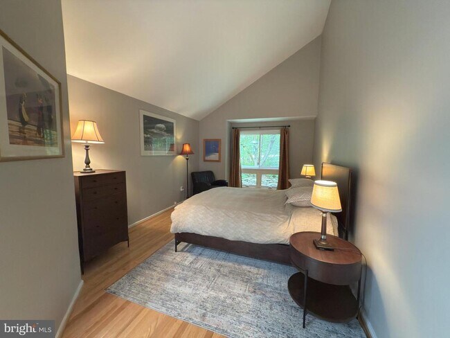 Building Photo - 1665 Cedar Hollow Way