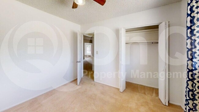 Building Photo - 570 N Villa Nueva Dr