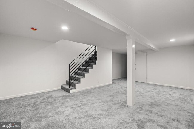 Building Photo - 2814 Bellevue Terrace NW