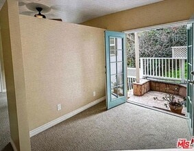 Building Photo - 1552 Crater Ln