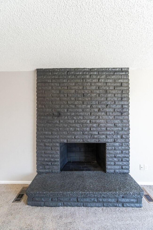 Building Photo - Gorgeous Single Family Home in Spokane's S...
