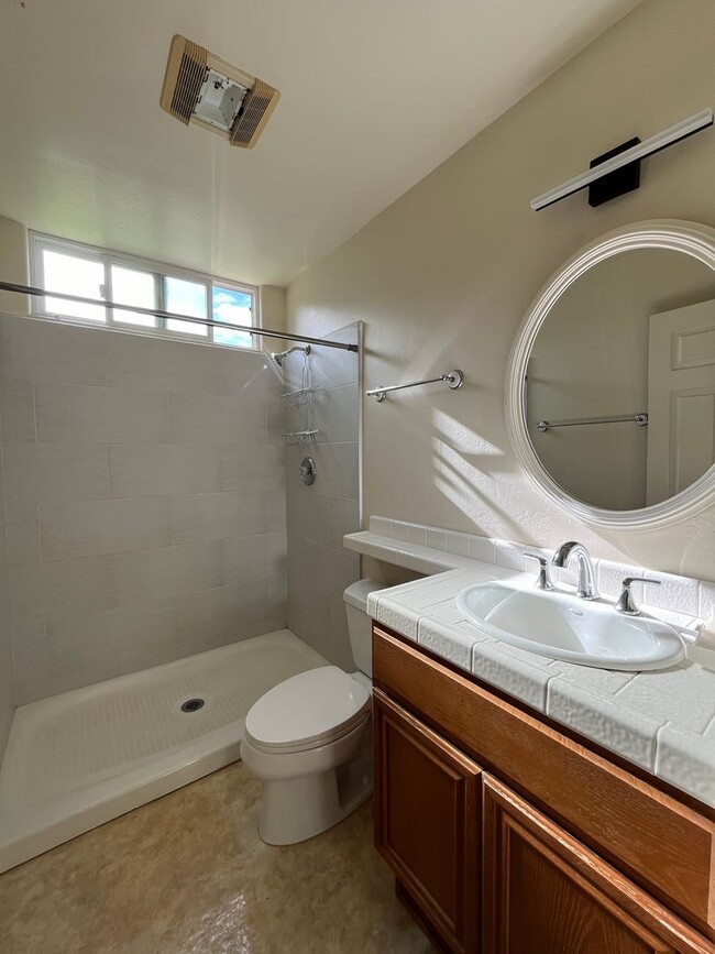 Building Photo - 153 Las Flores Dr