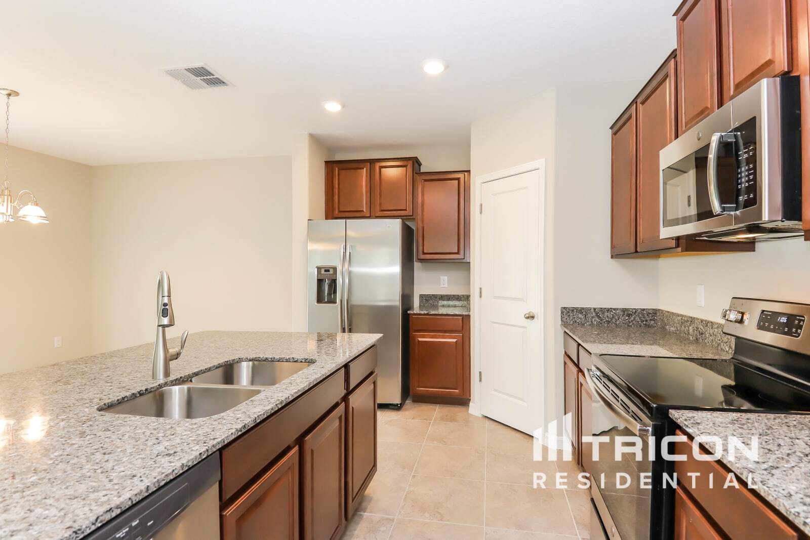 Building Photo - 12737 Lemon Pepper Dr