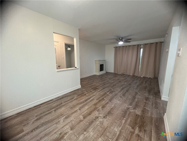 Building Photo - 1033 Parkview Dr