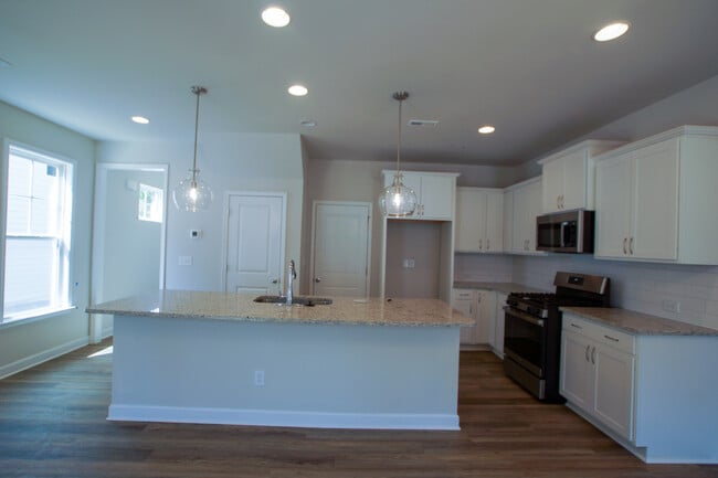 Building Photo - 313 Conrad Ln