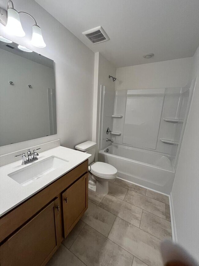 Building Photo - 2690 Yeager Dr NW