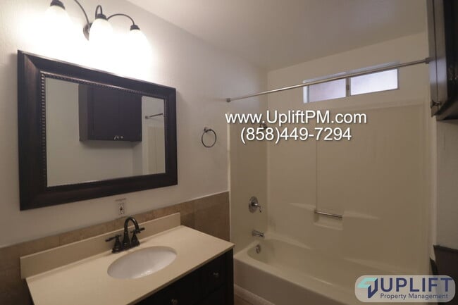 Building Photo - 1225 Capistrano Ave