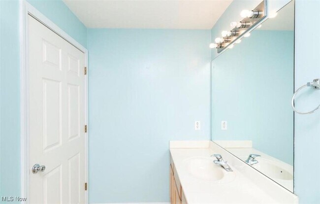 Building Photo - 28340 Center Ridge Rd