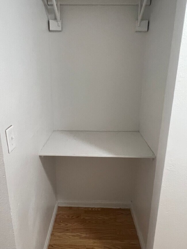 Building Photo - 919 Kentucky St