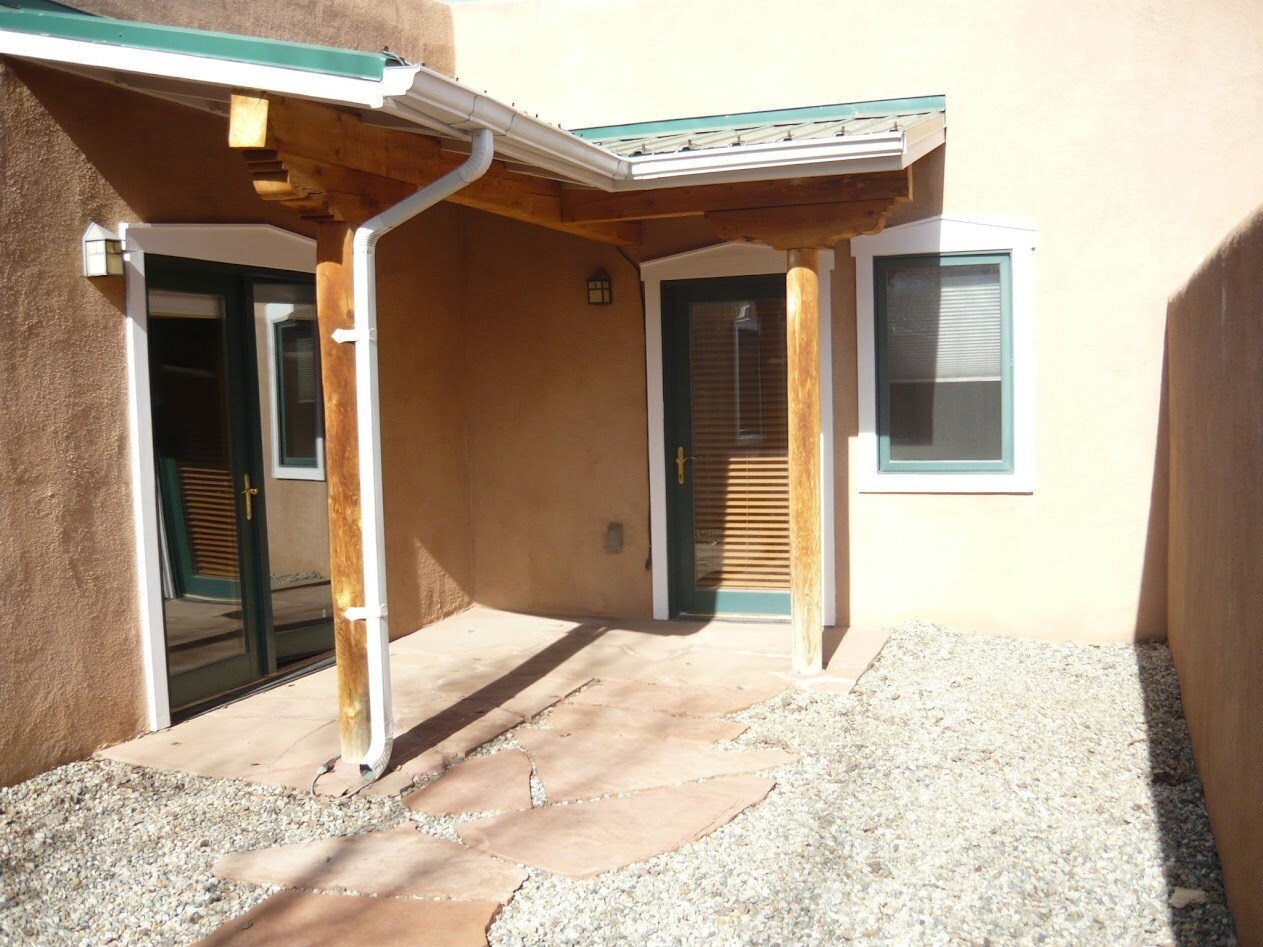 Building Photo - 512 Acoma St