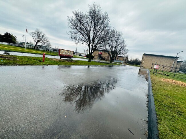 Building Photo - Experience Luxury Living at Bellagio Living I: Modern Apartments in Lawrence, Indiana