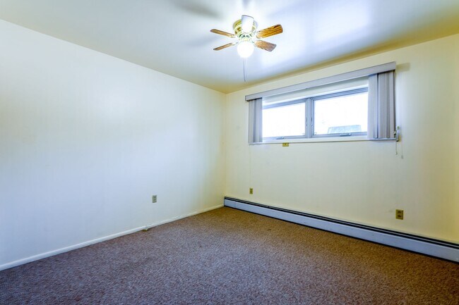 Building Photo - 302-308 N 11th Ave