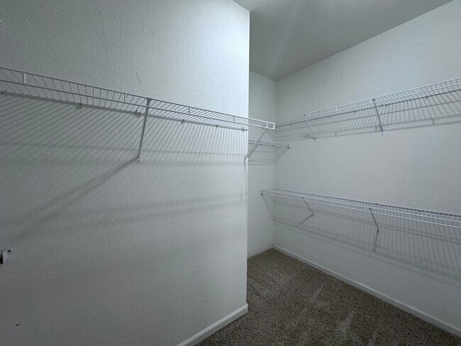 Building Photo - NW Visalia home coming soon!