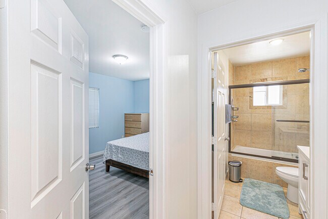 Building Photo - 18605 Valerio St