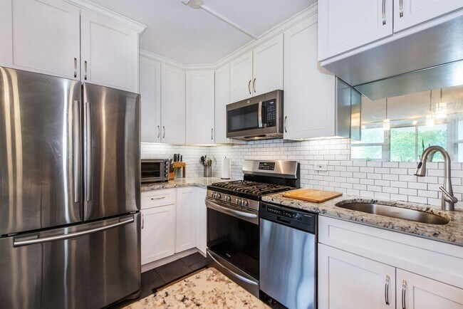 Building Photo - 6050 JFK Blvd E