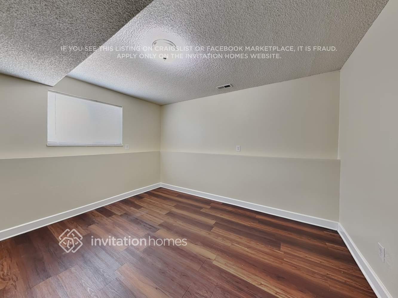 Building Photo - 1290 Hans Brinker Ln