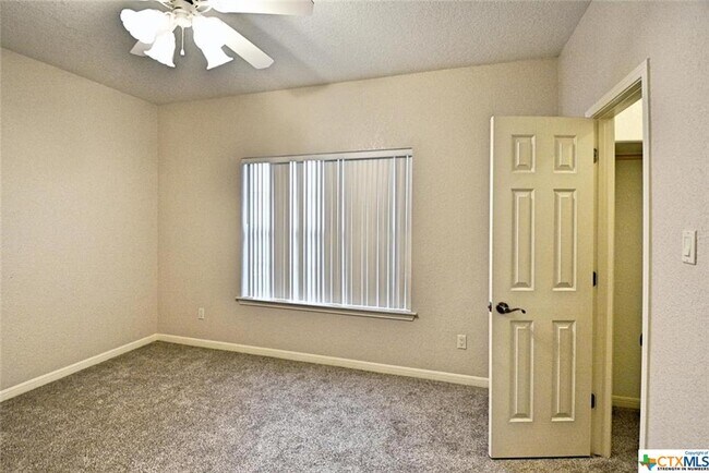 Building Photo - 2725 Diamond Trail