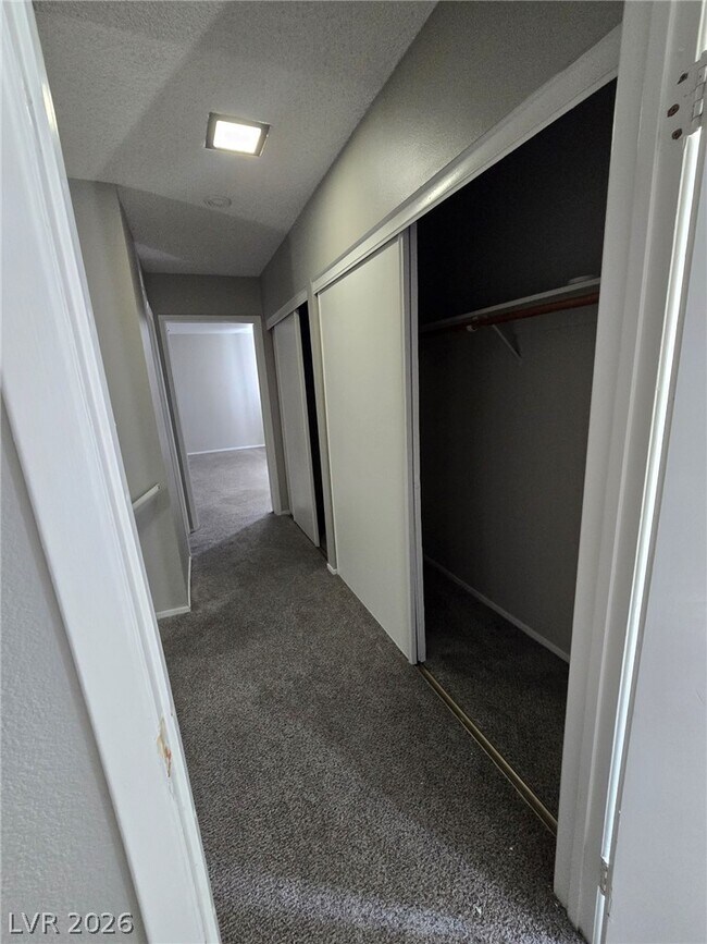 Building Photo - 3612 Mt Vernon Ave