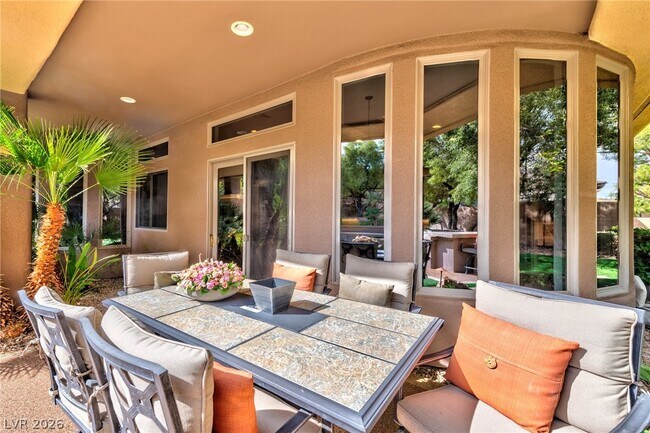 Building Photo - 3 Regent Park Ct