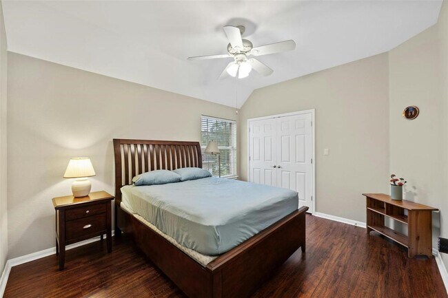 Building Photo - 10700 Hastings Ln