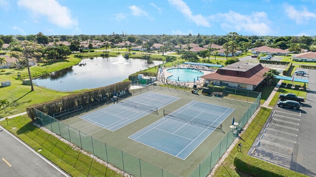 Building Photo - 4515 NW 3rd Ct