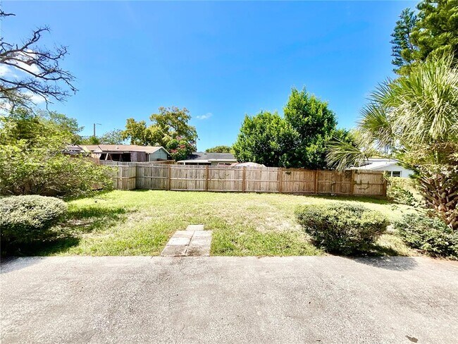 Building Photo - 9715 Gray Fox Ln